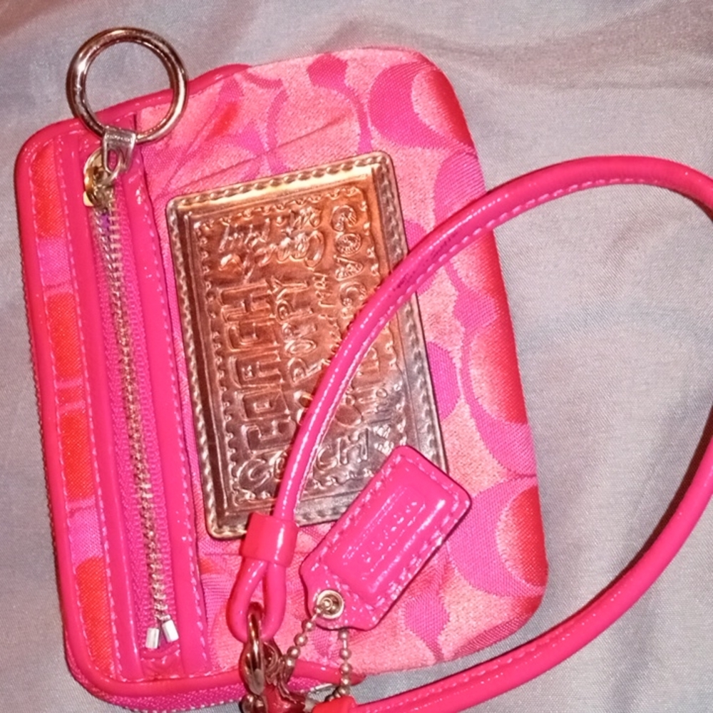 Coach PINK & CORAL Poppy Collection SIGNATURE Wristlet / Card Holder / Wallet